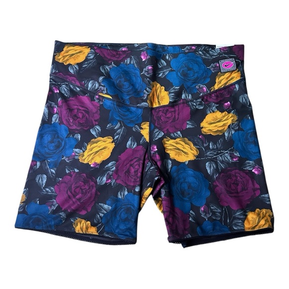 Nike One Icon Clash Black Floral Short - Picture 6 of 9